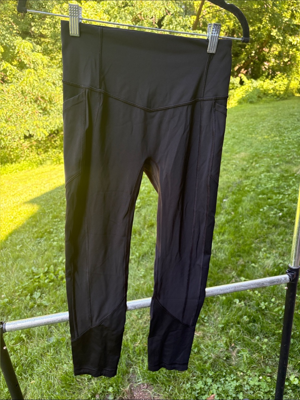 lululemon athletica Black High-Rise Pocket Leggings, size 6